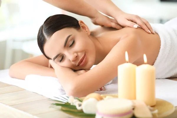 Прикольний жіночий масаж з виіздом до вас