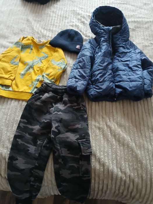 Комплект одягу на хлопчика 104см