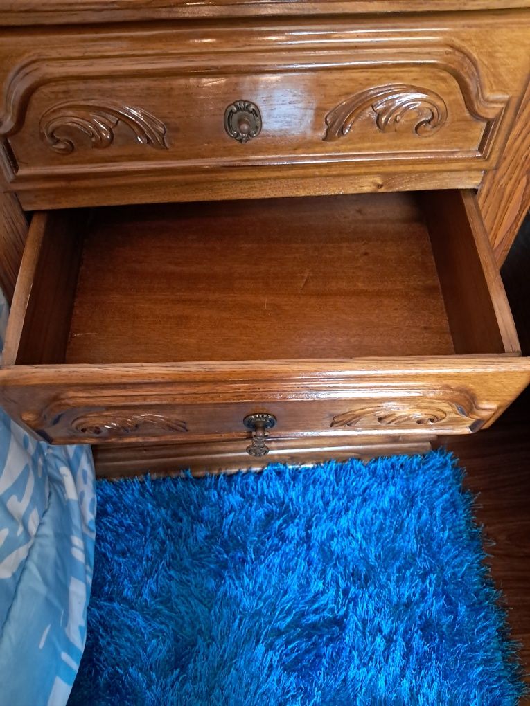 Cama de casal completa 190x140 com mesinhas em bom estado