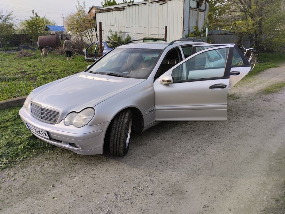Продам Мерседес С 220