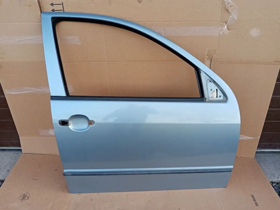 Drzwi prawy przód przednie prawe Skoda Fabia I 9151