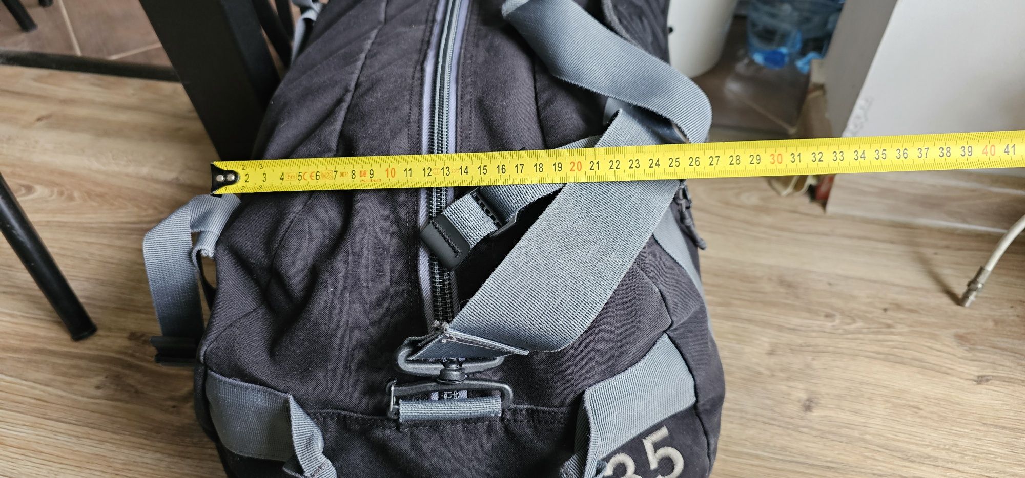 Torba podróżna PEAK PERFORMANCE na ramię wymiary na zdjęciach