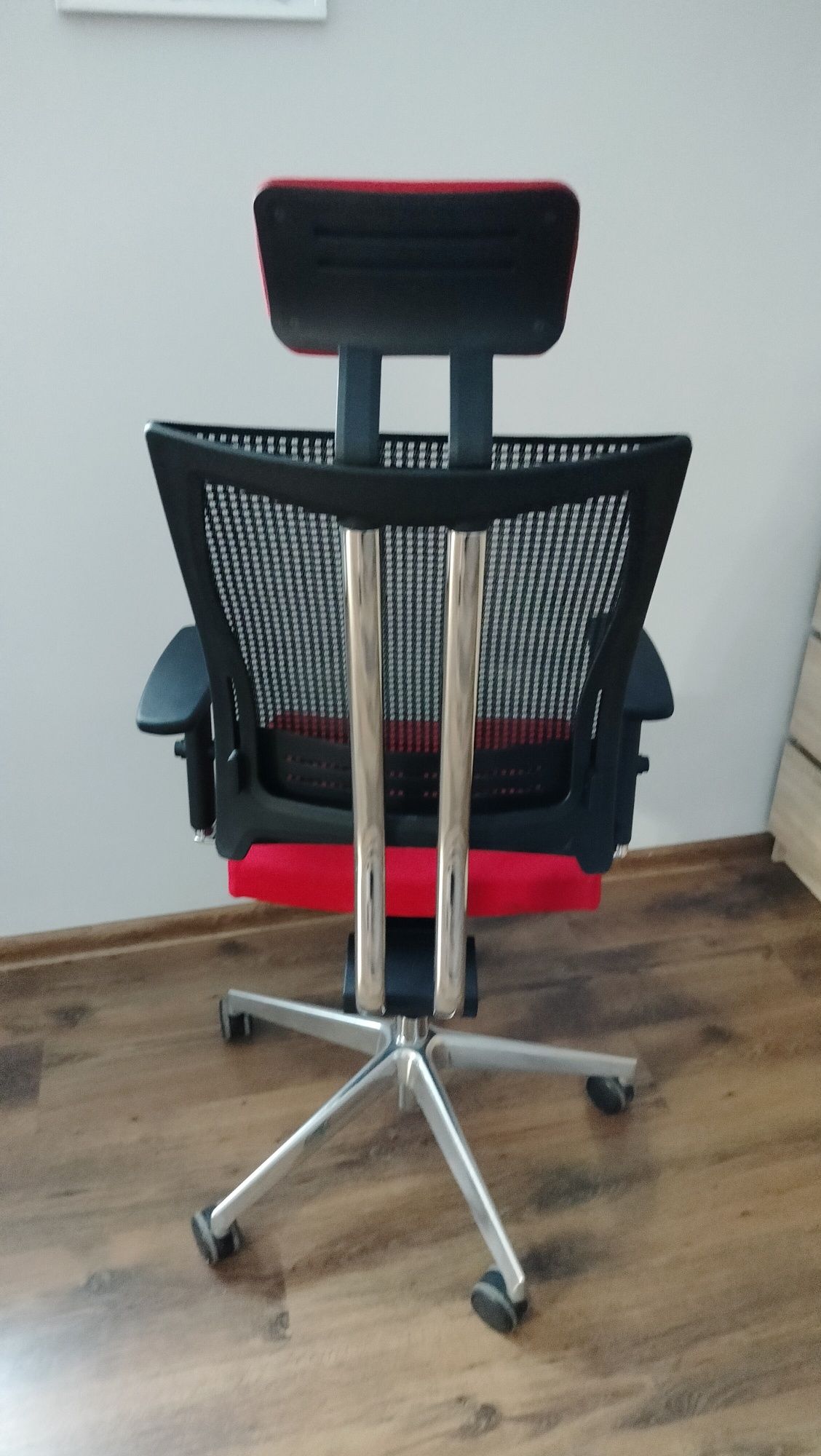 Nowoczesne krzesło biurowe New Motion