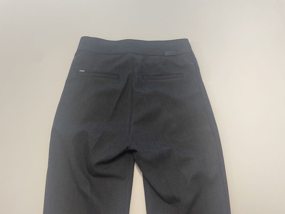 Calças Salsa cinzentas capri, tamanho 26