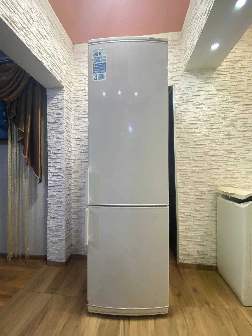 Холодильник двухкамерний