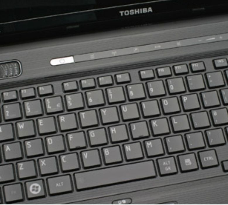 Toshiba Satellite - Black Mate / I7