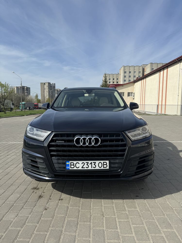 Продаж Audi Q7 2016