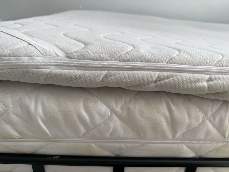 Materac 160x200 + 2 letnie kołdry +1 poduszka  + 3 półki