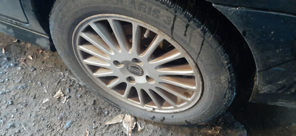 Alufelgi felgi volvo v40 s40 z oponami 16cali