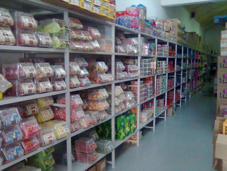 estantes prateleiras racks