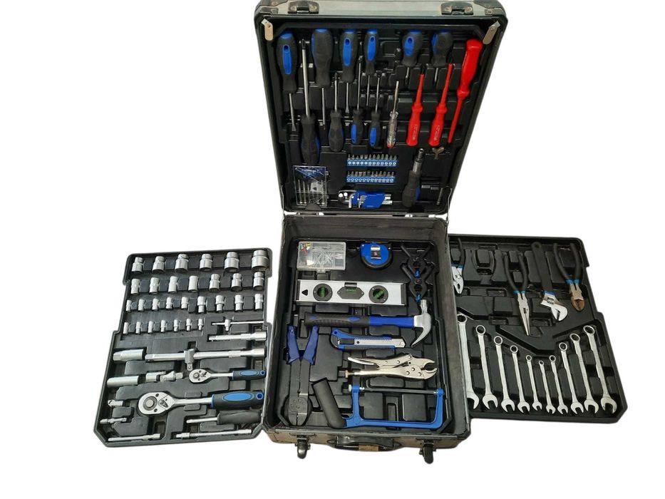 Walizka narzędziowa na kółkach