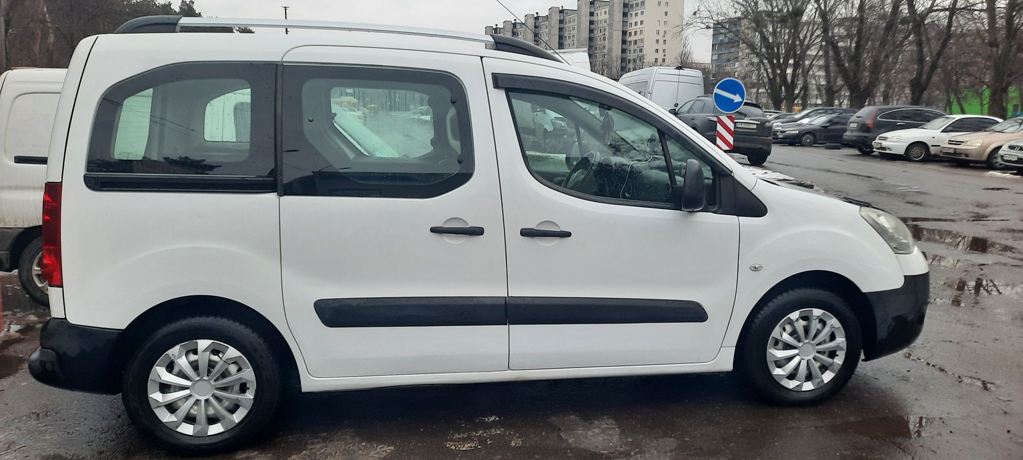 Продам Citroën Berlingo 2012 | Дизель 1.6 | Білий | ТЕРМІНОВО