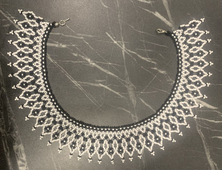 Кулон та інші прикраси