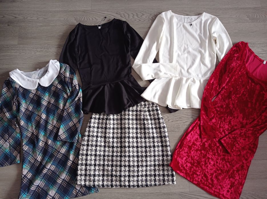 Пакет жіночих речей. Розмір XS. Сукні, спідниця, кофтинки