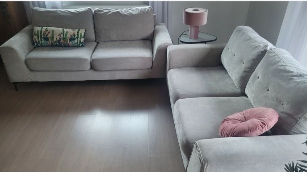 Używana kanapa sofa do salonu w stylu Ikea szara popielata