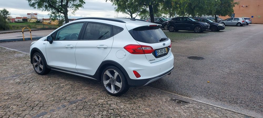 Ford fiesta active turbo
