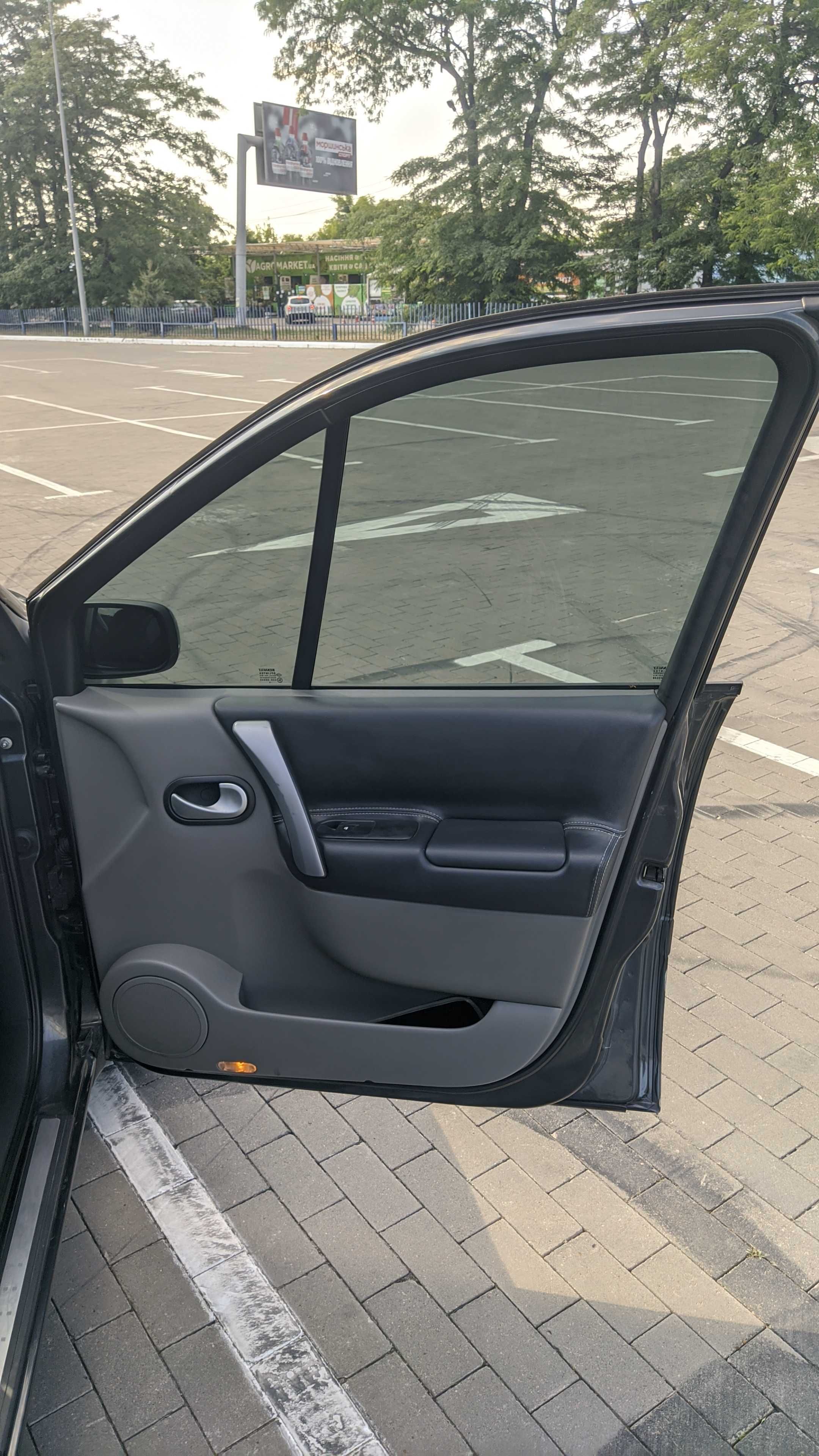 Renault Scenic II (Рестайлінг) 2008 р.в. Газ/Бензин (ГБО вписано в ТП)