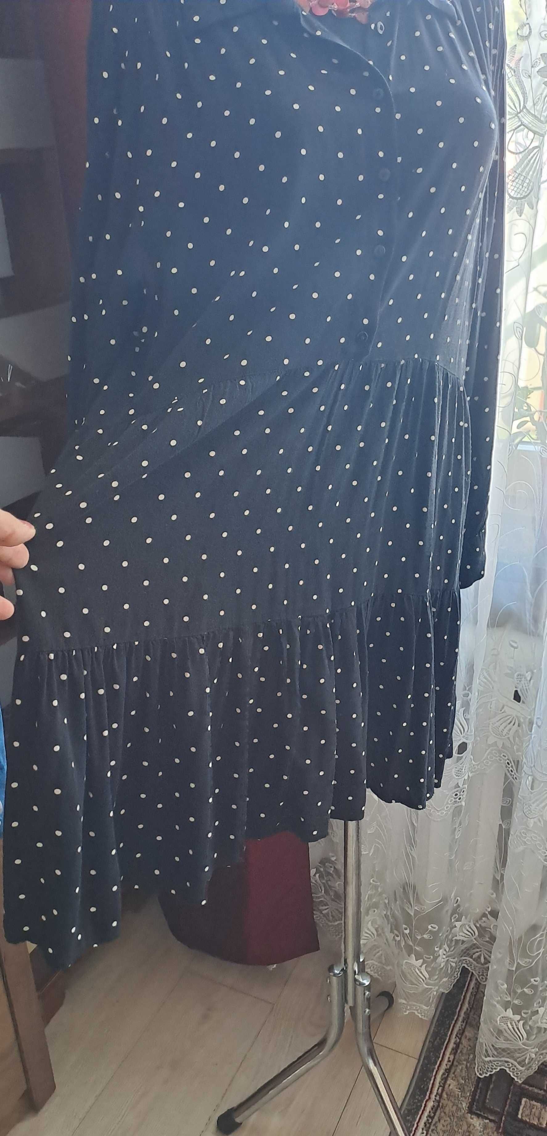 Tunika lub krótka sukienka falbanki według uznania do pasa rozpinana