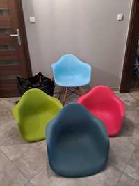 4 krzesła kubełkowe plastik drewno kolorowe ogrodowe taras kuchnia