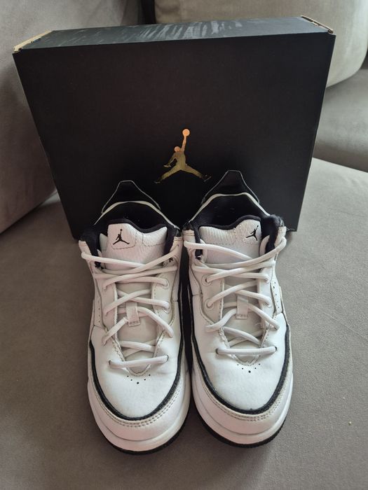 Buty Nike Jordan wyższe rozmiar 30