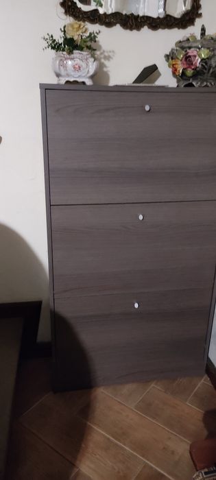 Sapateira em madeira