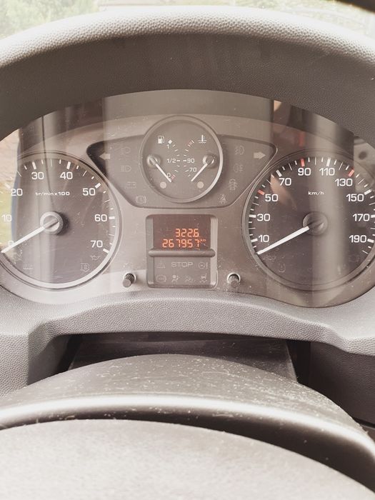 Peugeot Expert 2.0D, 5 osobowy, 2014 rok