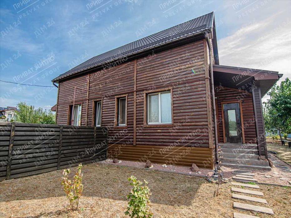 Просторий дуплекс із душею — Ваш ідеальний дім у селі Гора!