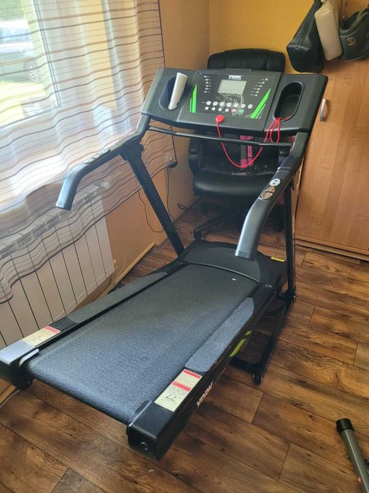 Bieżnia treningowa T110 - York Fitness - stan bardzo dobry