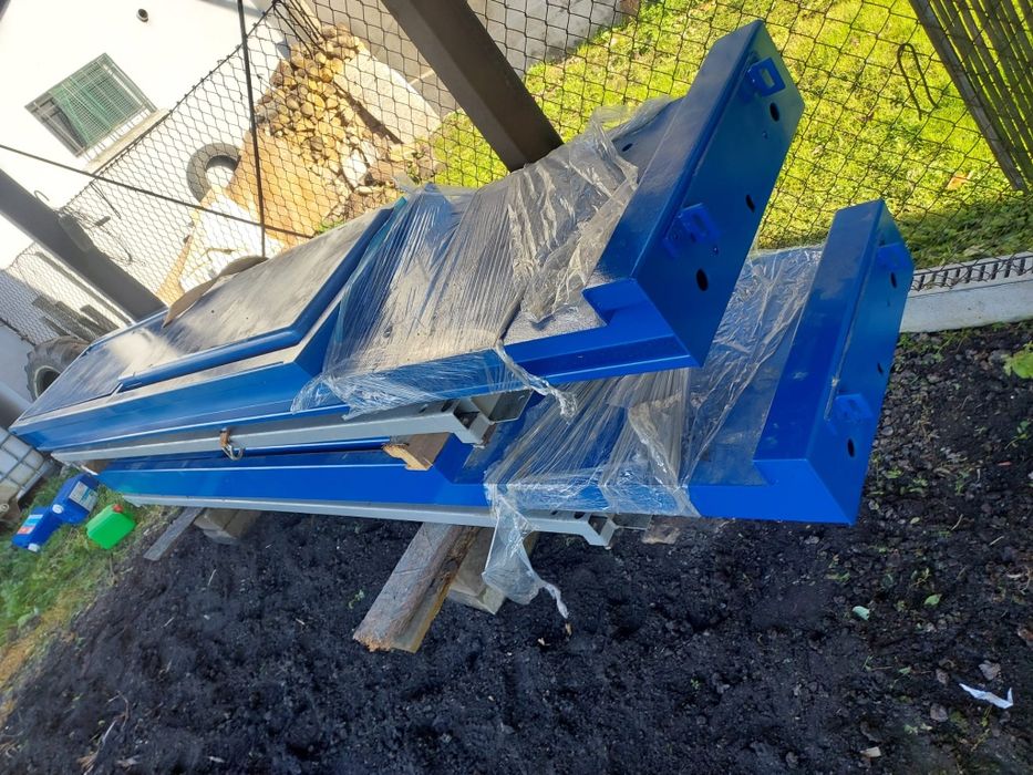 Podnośnik nożycowy najazd