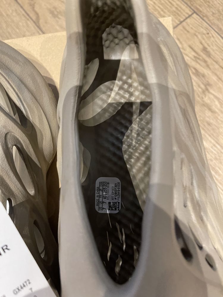 Yeezy Foam Runner Stone Sage 40, 7 US Nowe