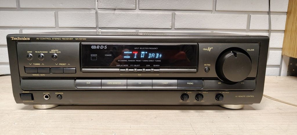 Amplituner stereo TECHNICS SA-EX120.