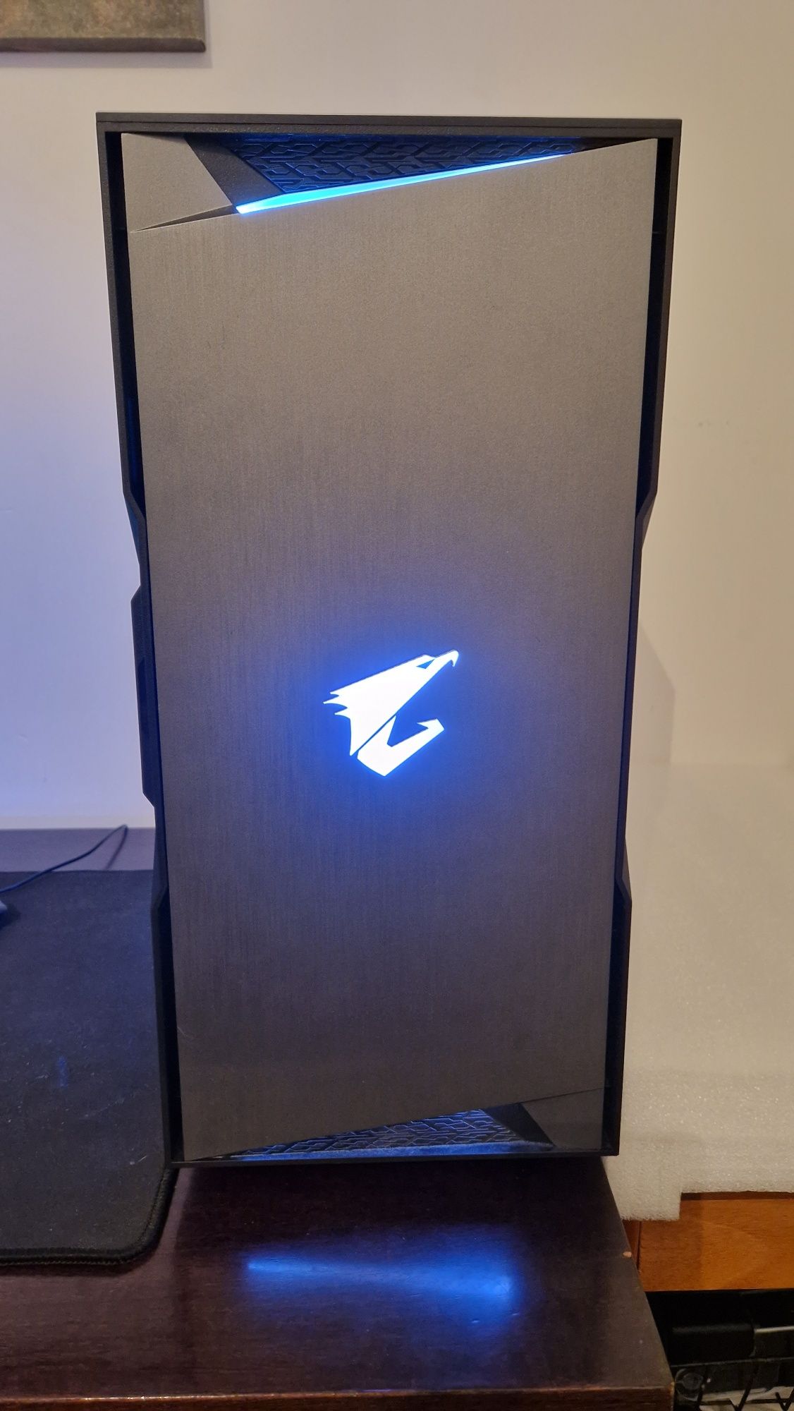 CAIXA C300 Aorus