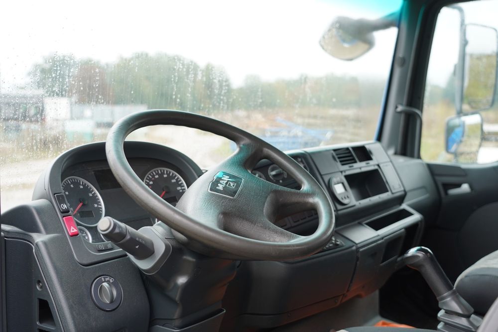 MAN TGL 12.180 HDS dźwig FASSI