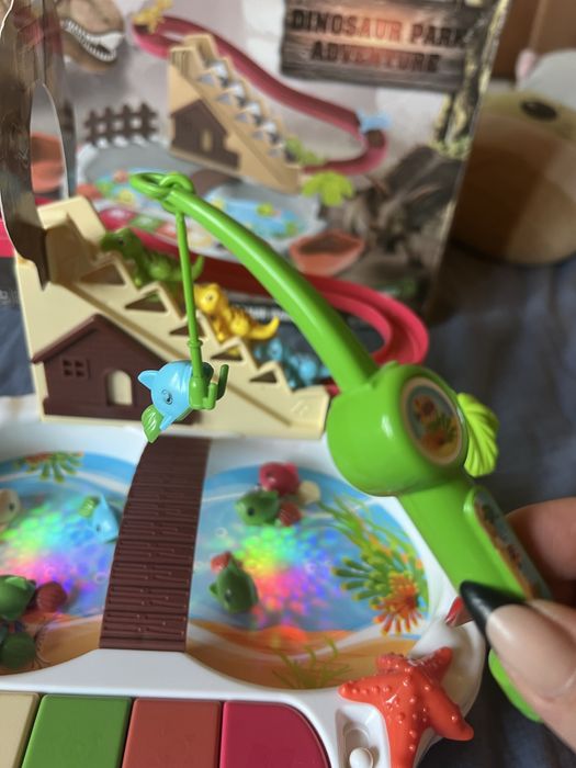 Интерактивна рибалка динозаври гра