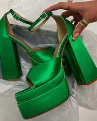 Зелені сатинові туфлі Bratz