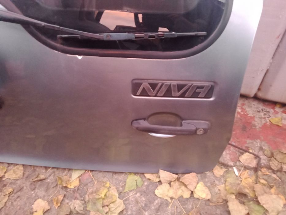 Задняя крышка багажника на Ниву Шевроле 2123