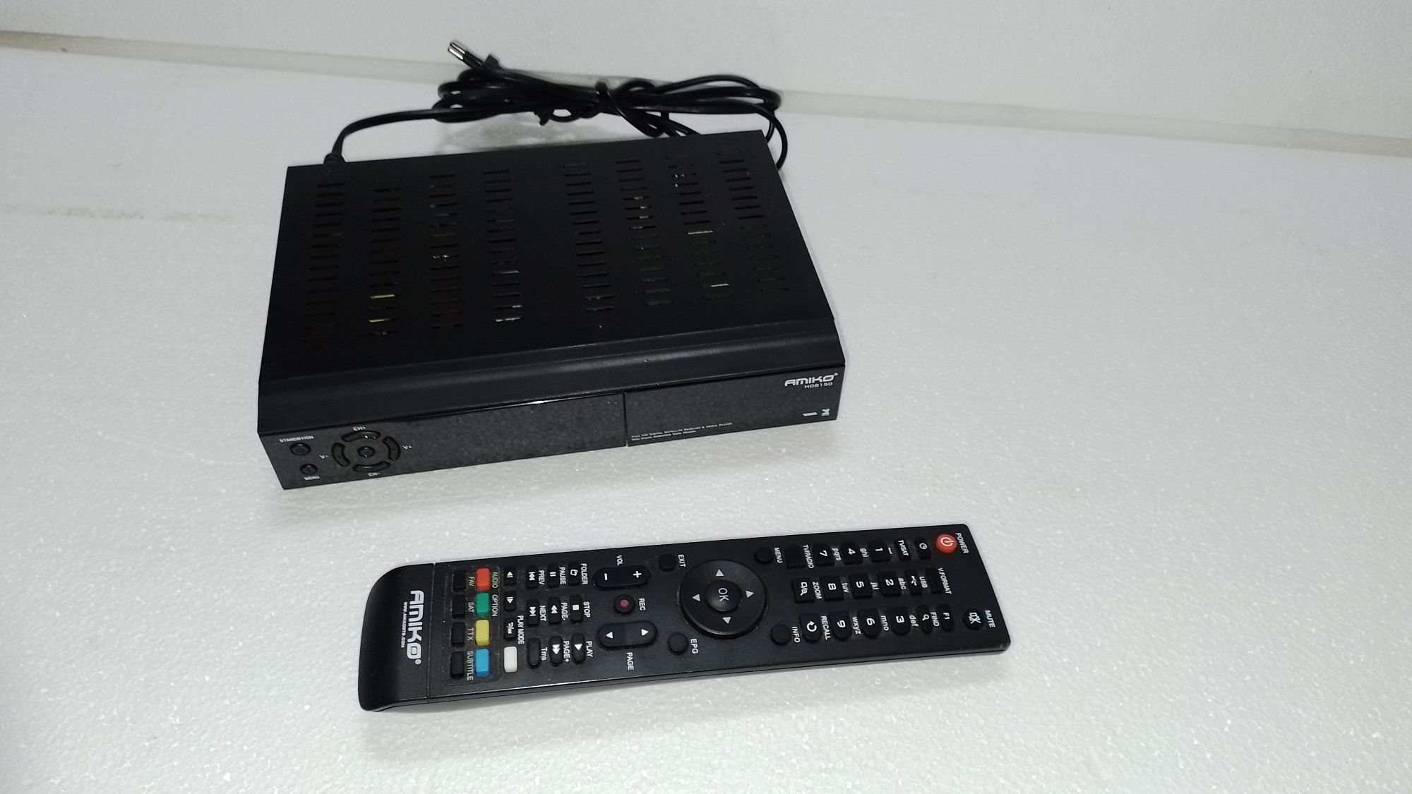 Receptor de TV satelite Amiko 8150 - como Novo