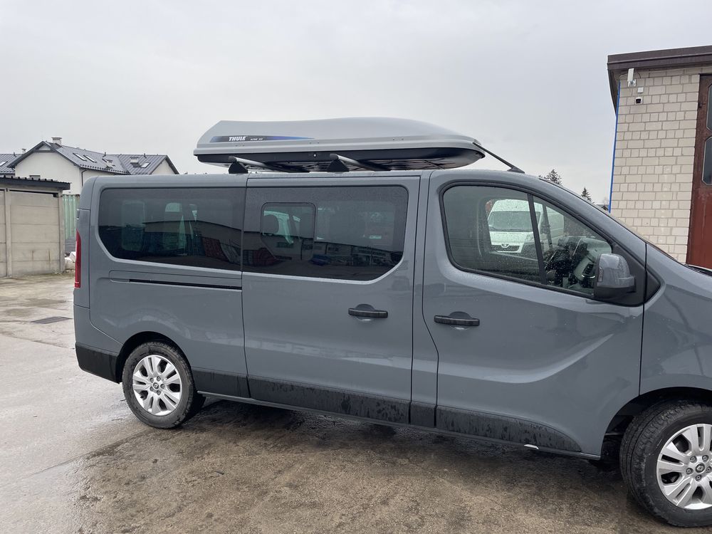 Wynajem Rnault Trafic 9 osobowy 2023r