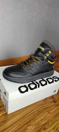 Buty lekko ocieplane firmy adidas