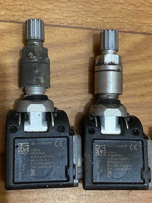 Датчик тиску в шинах 13598787 Opel GM Chevrolet