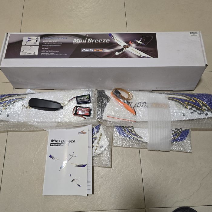 Model Szybowiec zdalnie sterowany Mini Breeze z Hobby King