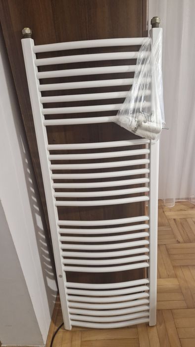 Grzejnik łazienkowy biały