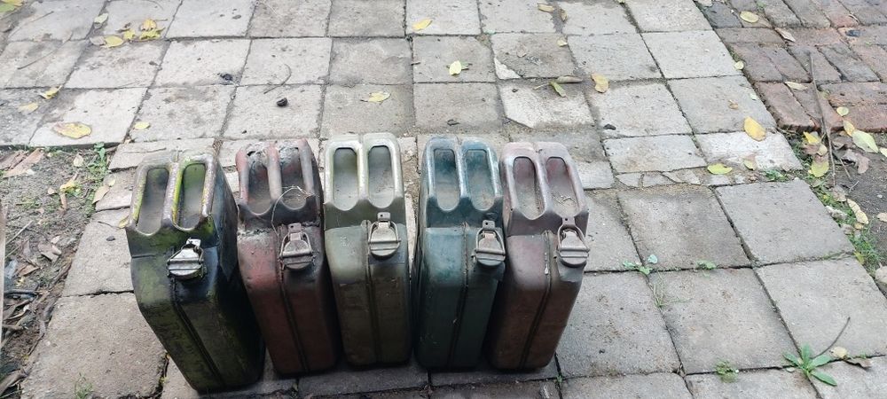 Канистры металлические 20литровые