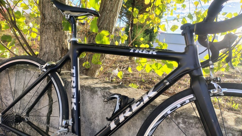 Bicicleta de estrada carbono barata  (trek madone)