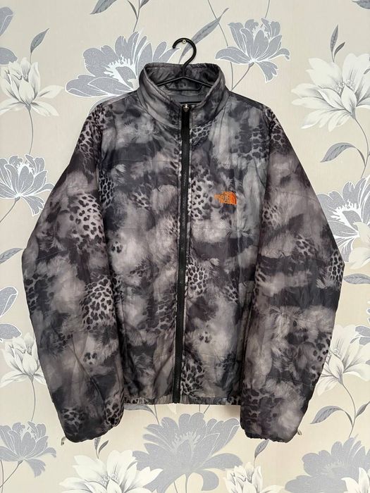 Summit Series Seam Sealed Goretex Animal Print jacket, розмір L