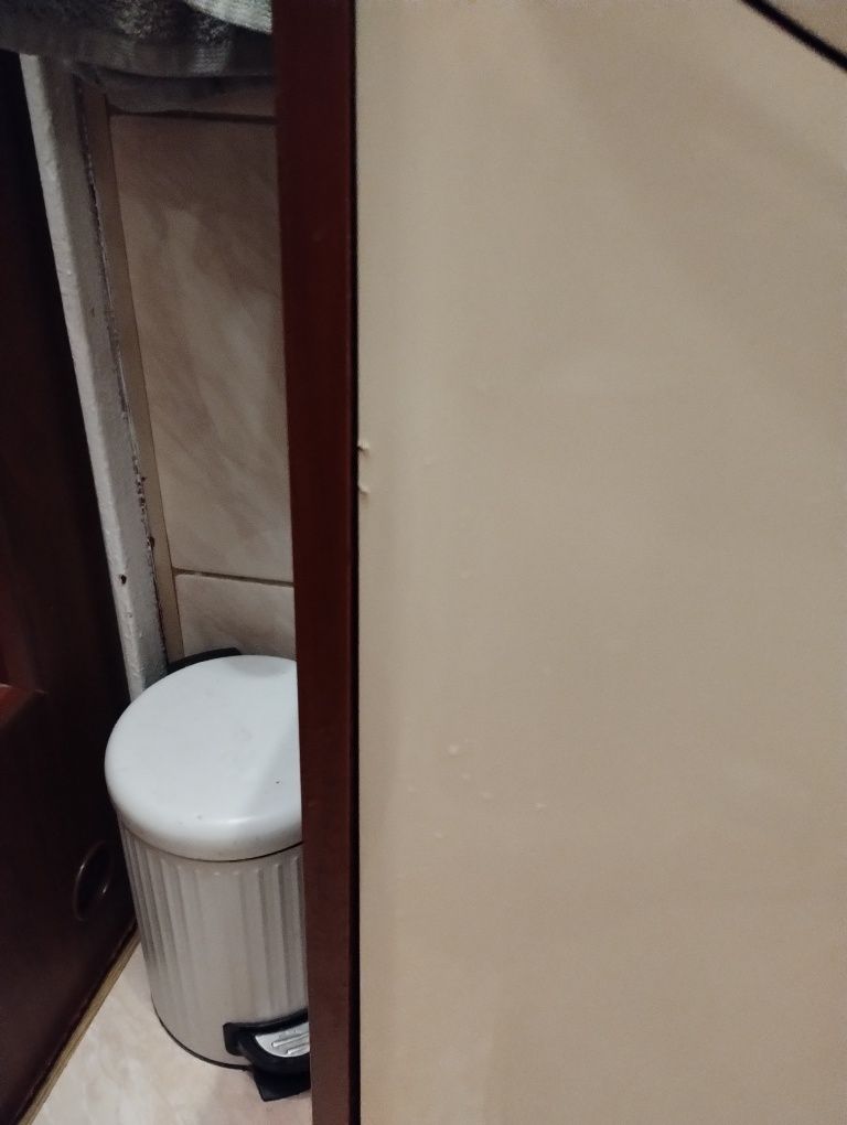 Szafka łazienkowa wisząca plus szafka z umywalką