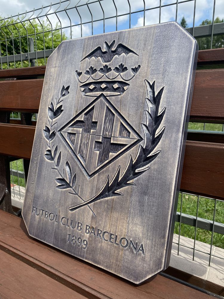 Herb z drewna FC Barcelona z 1899r.