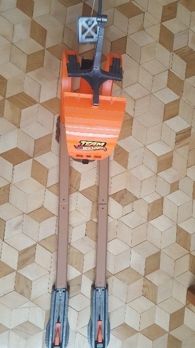 Hot Wheels Podwójna pętla X0169