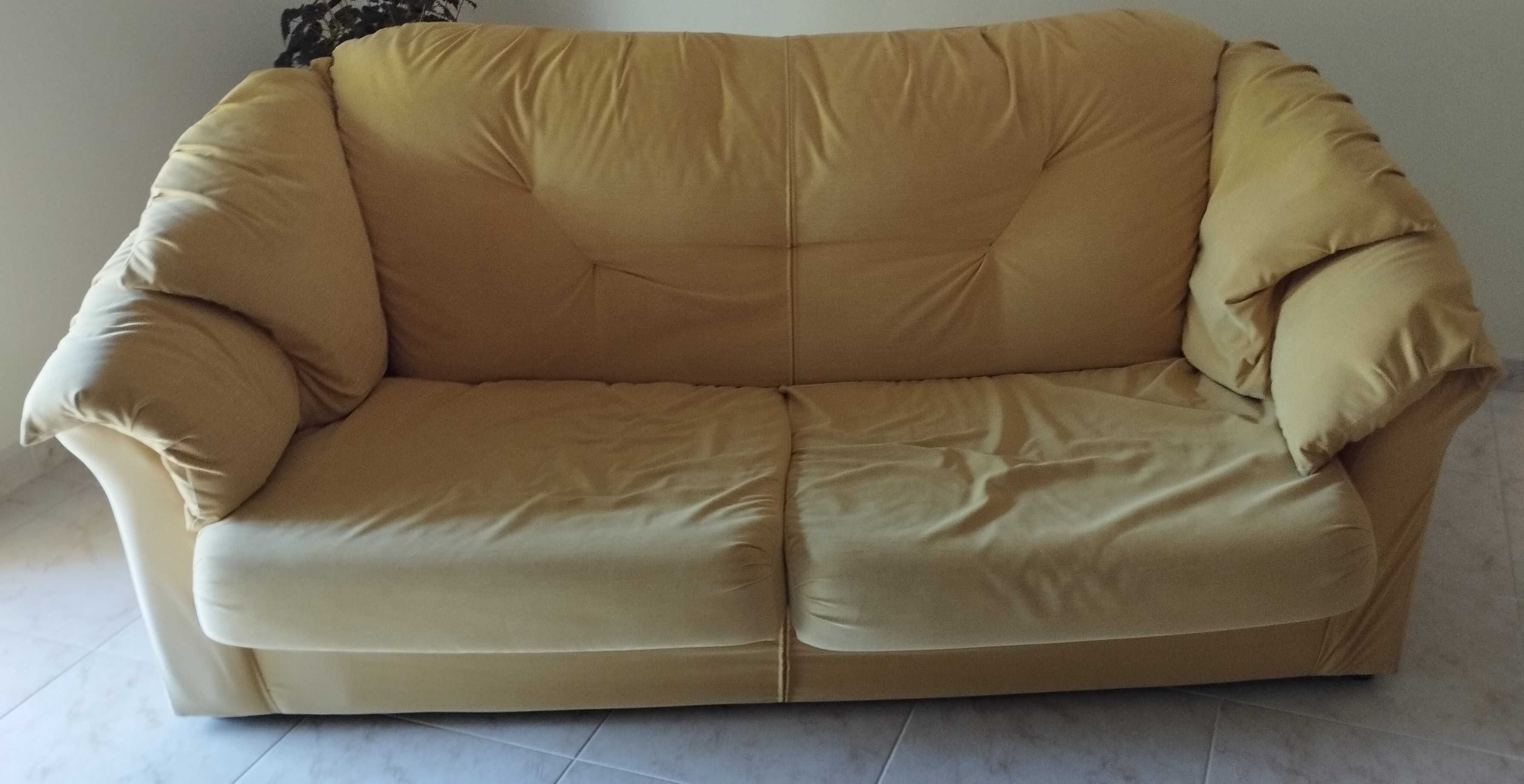 Conjunto de dois sofás