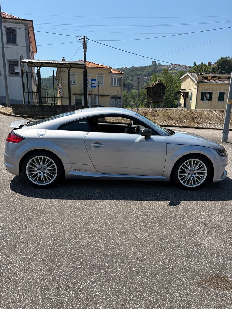 Audi TT 2.0 TFSI 230cv S line • Full Extras • Histórico na marca